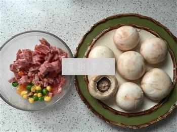 黑椒味培根烤蘑菇的做法步骤1