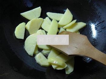 咖喱土豆白菜的做法图解2