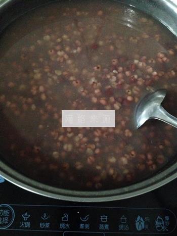 薏仁米红豆粥的做法步骤6