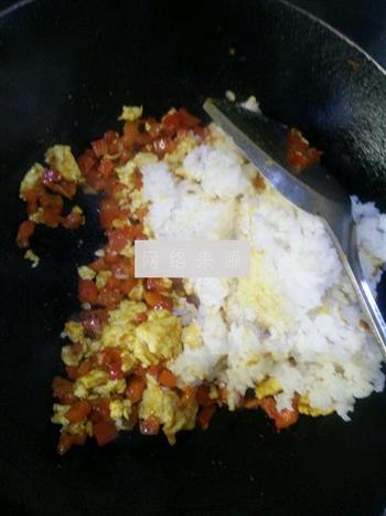 咖喱椒蛋炒饭的做法步骤5
