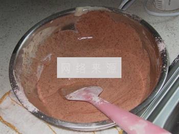 巧克力海绵蛋糕的做法步骤8