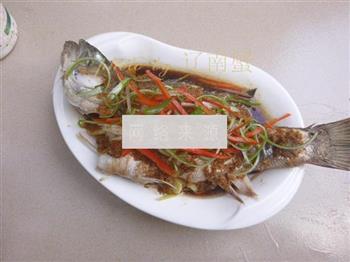 姜香鲈鱼的做法步骤12