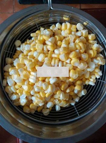 玉米饺子的做法步骤3