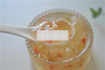 皂角米桃胶银耳粥的做法步骤4