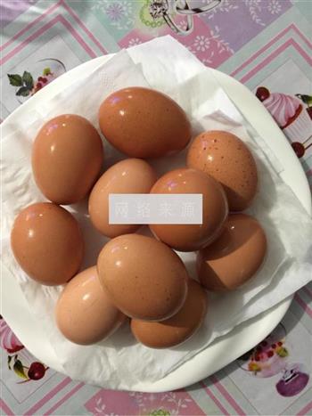 流油咸鸡蛋的做法步骤1