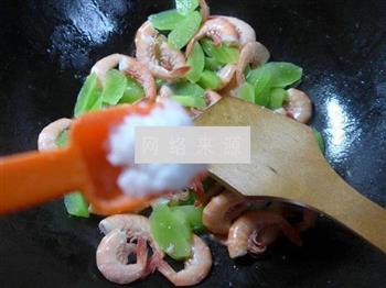 莴笋炒海虾的做法步骤5