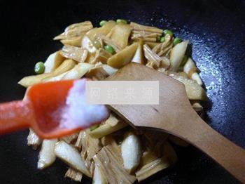 毛豆腐竹烧茭白的做法步骤9
