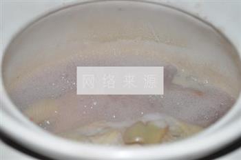 红菇鸡汤的做法步骤9