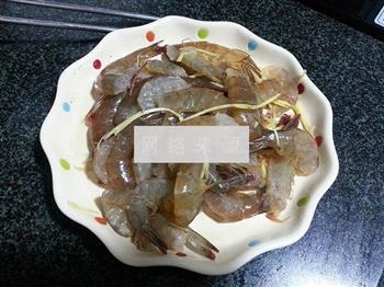 鲜虾土鸡砂锅粥的做法图解3