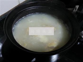鲜虾土鸡砂锅粥的做法步骤4