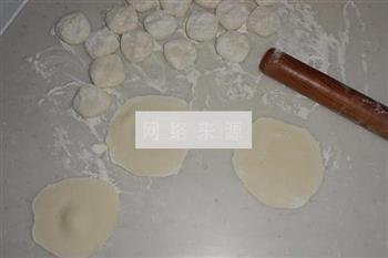 鲜肉虾仁蒸饺的做法步骤6