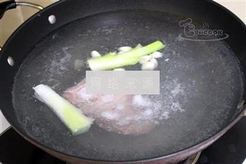 韩式辣牛肉汤的做法图解2