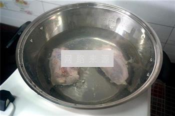 响螺片猪展汤的做法步骤1