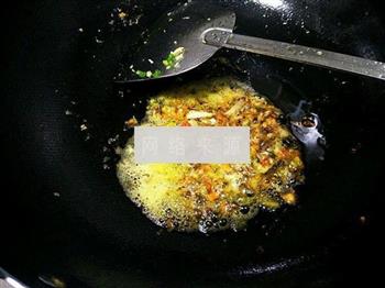 蟹粉蒸肉蛋饼的做法步骤3