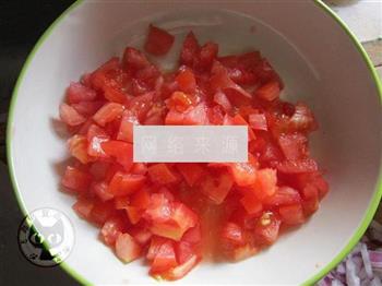 番茄洋葱烩意面的做法图解1