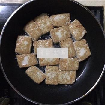 孜然煎豆腐的做法步骤3