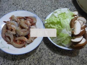 香菇白菜炒海虾的做法图解1
