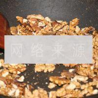 红枣枸杞阿胶糕的做法步骤3