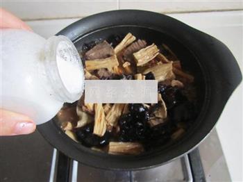 牛肉腐竹煲的做法步骤13