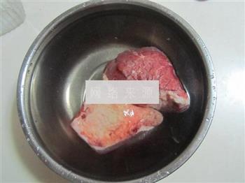 牛肉腐竹煲的做法步骤2