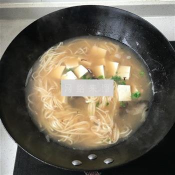 生菜豆腐汤面的做法图解11