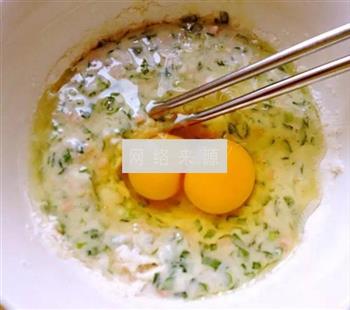 韭菜鸡蛋煎饼的做法图解3