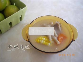 鸡脚玉米胡萝卜汤的做法步骤6