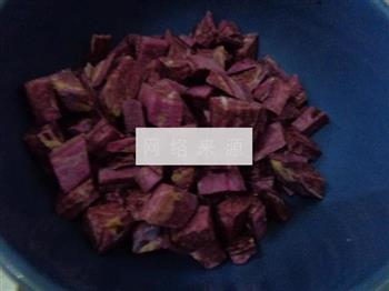 紫薯银耳百合粥的做法图解5