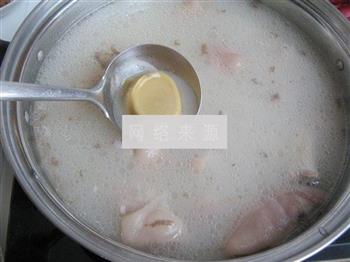 猪蹄菌菇浓汤火锅的做法步骤9
