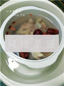 红枣参鸡汤的做法步骤7