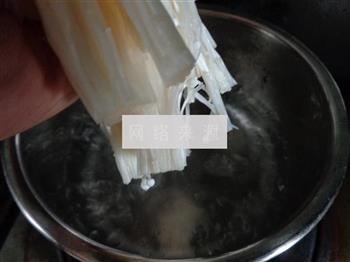培根金针菇卷的做法步骤3