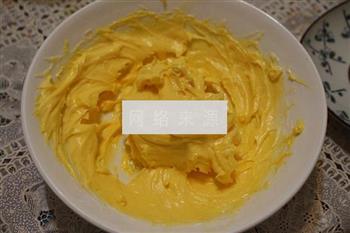 蛋黄酸奶椰丝球的做法步骤4