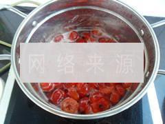 炒红果的做法步骤5