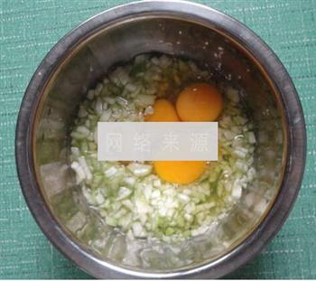 土鸡蛋丝瓜布丁的做法步骤1