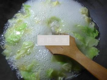 香菇圆白菜面疙瘩的做法图解4