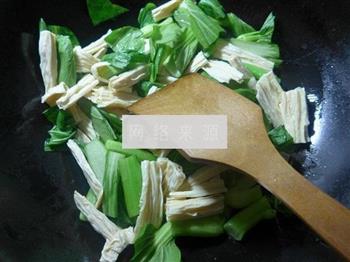 咖喱腐竹菜芯的做法图解4