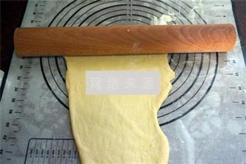 炼乳奶酪面包的做法步骤5