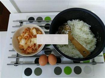 辣白菜炒饭的做法步骤1