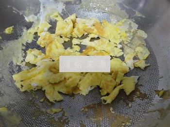秋葵炒鸡蛋的做法步骤5