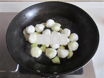 菠菜烩鱼丸的做法图解5