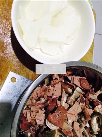 白萝卜羊杂汤的做法步骤2