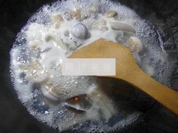圆蛤虾潺汤的做法图解5