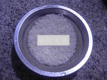 圆白菜牛筋丸大米粥的做法步骤2