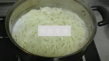 肉丁炸酱面的做法图解5