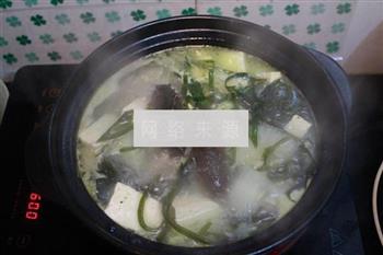 排骨海鲜豆腐汤的做法步骤10