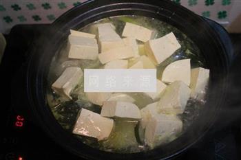 排骨海鲜豆腐汤的做法图解8
