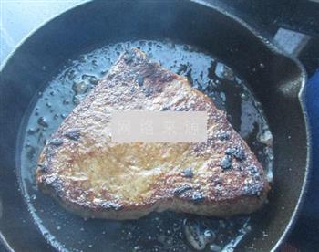 香煎牛排面包片的做法步骤10