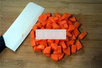 胡萝卜面的做法图解2