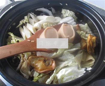 金蚝鲜味砂锅煲的做法步骤12