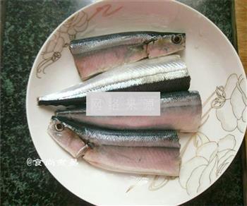 干煎秋刀鱼的做法步骤1